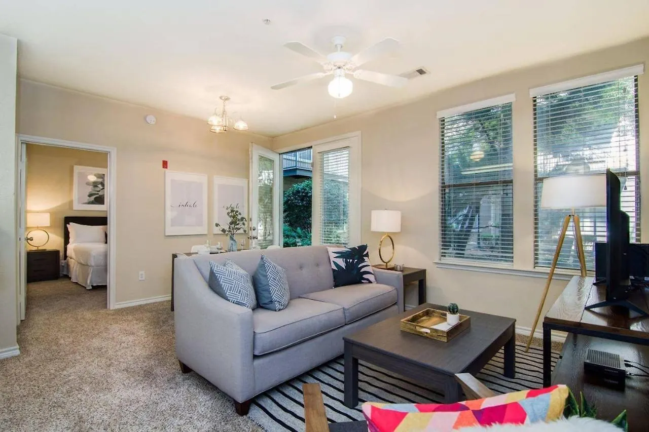 Walk To Downtown Memphis! Apartment 0*, Memphis United States