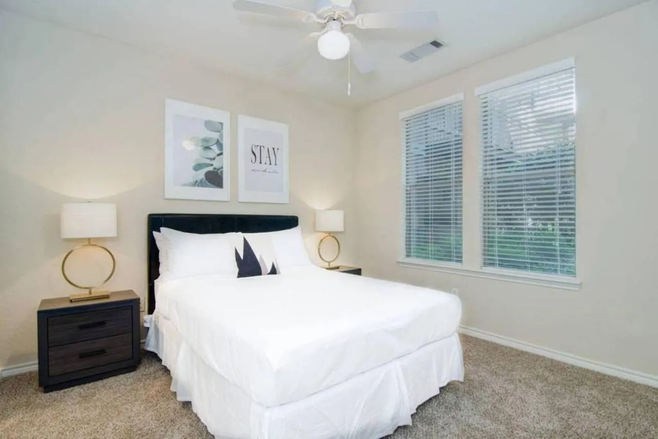 Walk To Downtown Memphis! Apartment